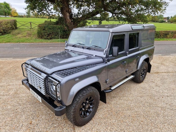 Used Land Rover Defender 2016 for sale - 76198782: Photo 25