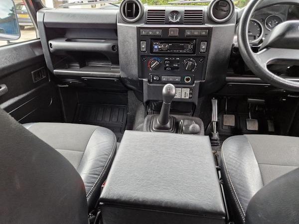 Used Land Rover Defender 2016 for sale - 76198782: Photo 8