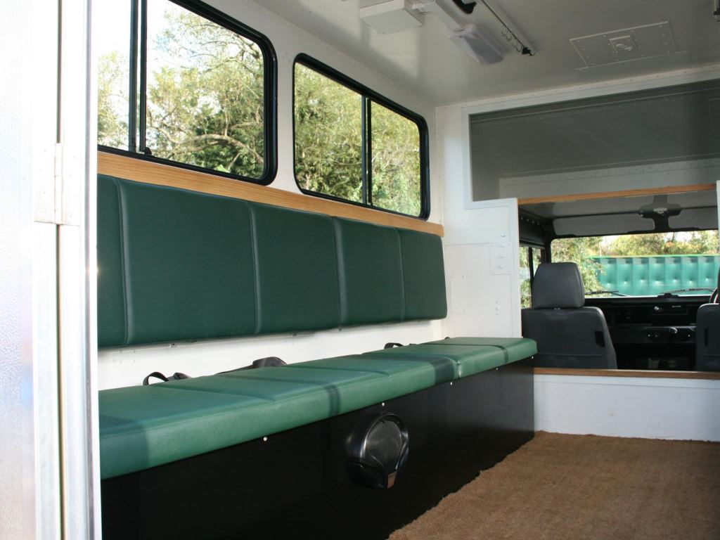 Used Land Rover Defender 130 1994 for sale - 76637229: Photo 3