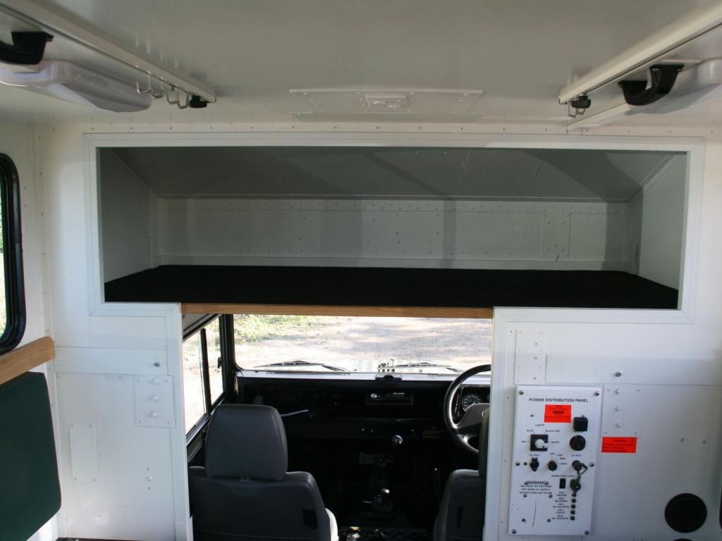 Used Land Rover Defender 130 1994 for sale - 76637229: Photo 4