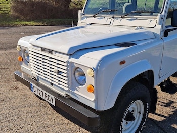 Used Land Rover Defender 110 1990 for sale - 75557341: Photo