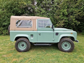 Used Land Rover Defender 90 undefined for sale - 78740182: Photo