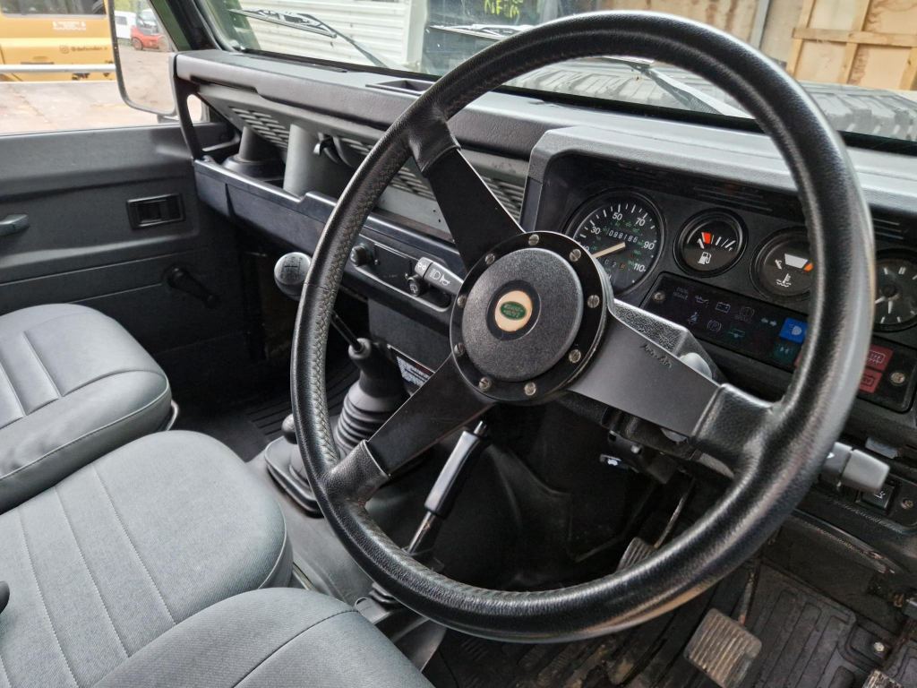 Used Land Rover Defender 130 1991 for sale - 76082966: Photo 23