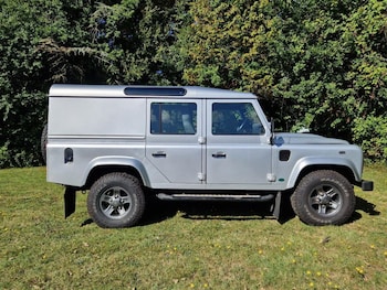 Used Land Rover Defender 110 2015 for sale - 75557349: Photo