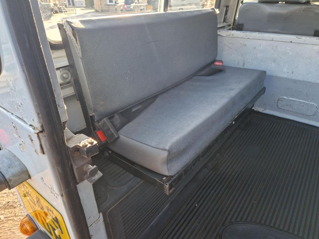 Used Land Rover Defender 1998 for sale - 77453794: Photo 19