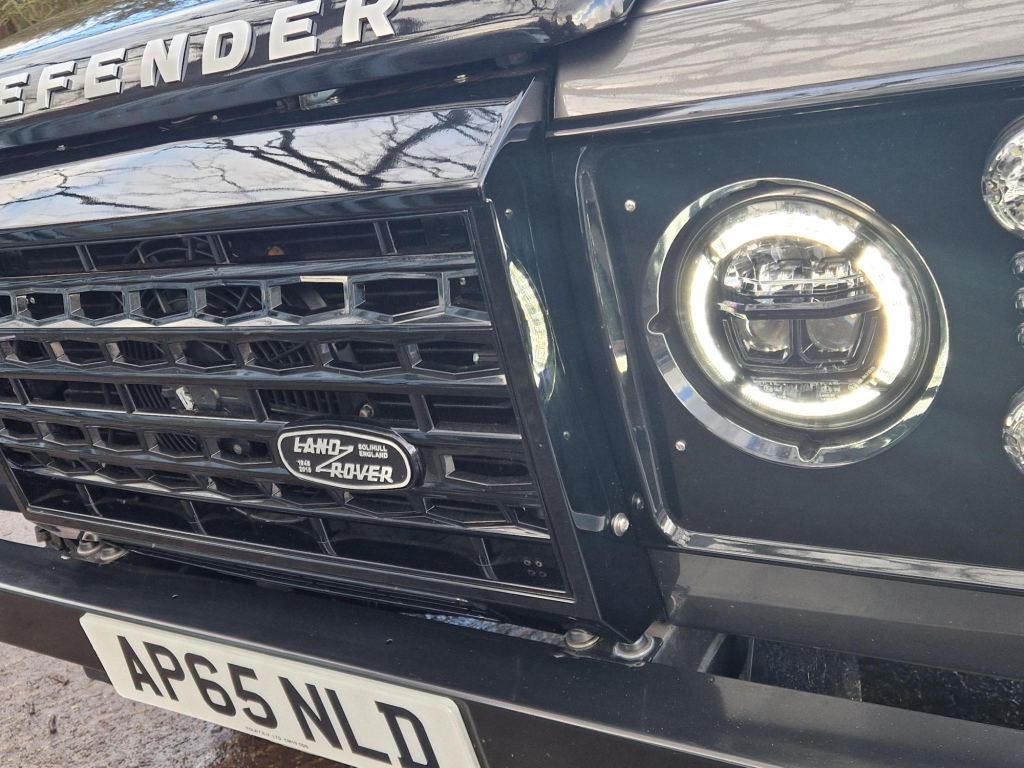 Used Land Rover Defender 110 for sale - 77371123: Photo 16