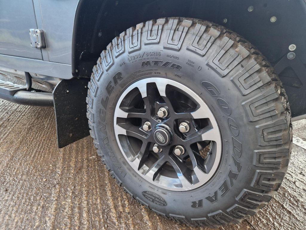 Used Land Rover Defender 110 for sale - 77371123: Photo 22