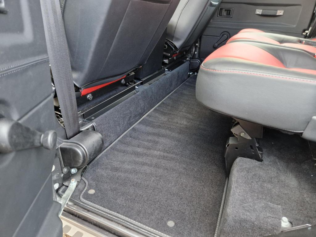 Used Land Rover Defender 110 for sale - 77371123: Photo 23