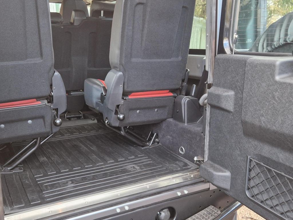 Used Land Rover Defender 110 for sale - 77371123: Photo 6