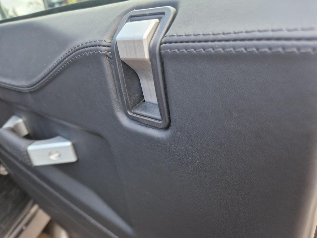 Used Land Rover Defender 110 for sale - 77371123: Photo 7