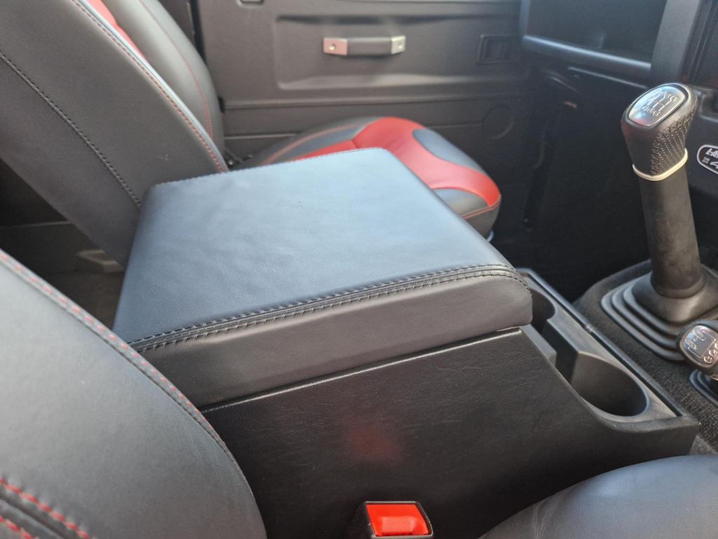 Used Land Rover Defender 110 for sale - 77371123: Photo 8