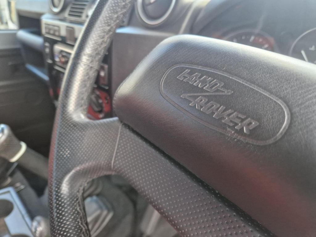 Used Land Rover Defender 110 for sale - 77371123: Photo 9