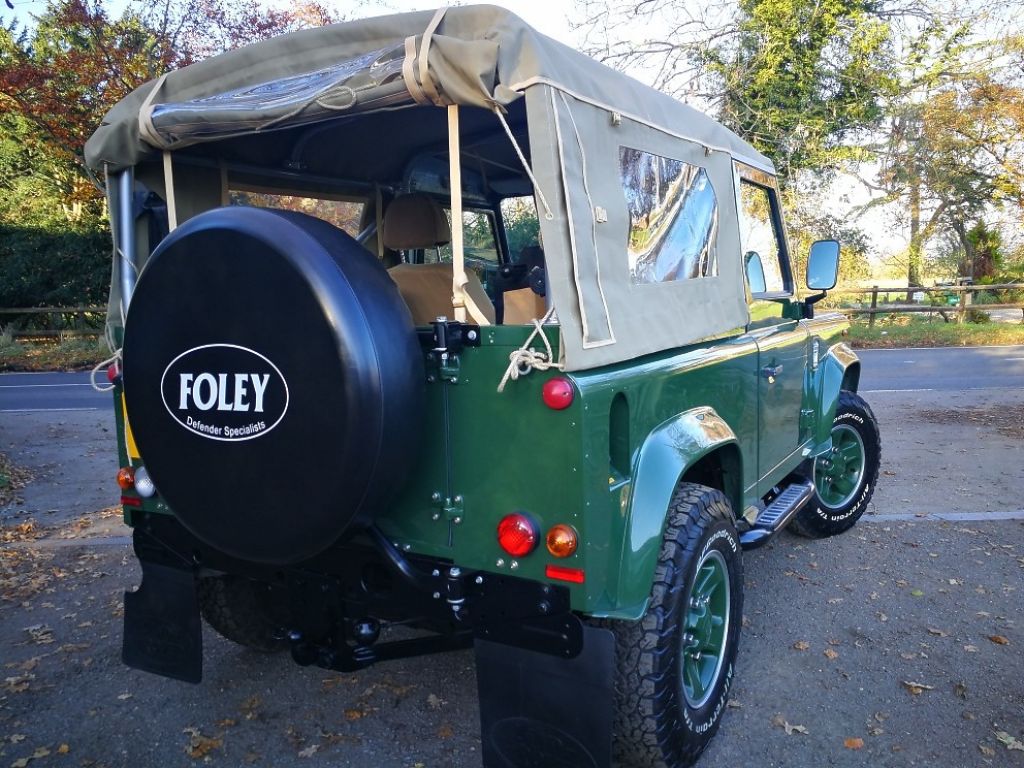 Used Land Rover Defender for sale - 76082959: Photo 2