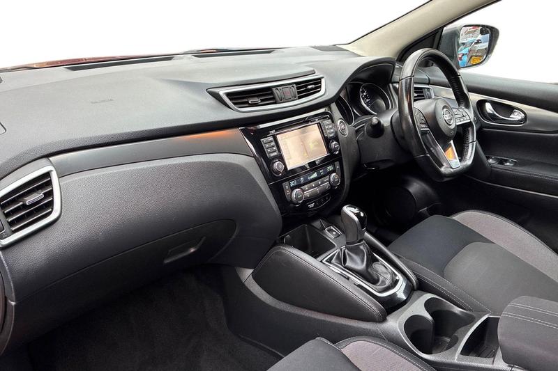 Used Nissan Qashqai 2017 for sale - 76744282: Photo 13