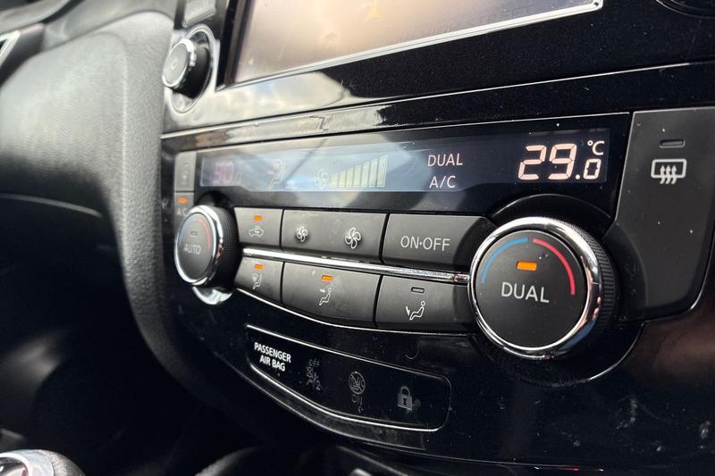 Used Nissan Qashqai 2017 for sale - 76744282: Photo 15