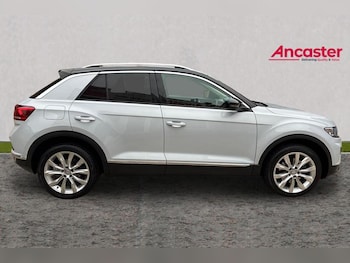 Used Volkswagen T-Roc 2018 for sale - 76234763: Photo