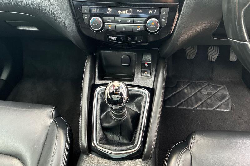 Used Nissan Qashqai 2017 for sale - 77306964: Photo 14