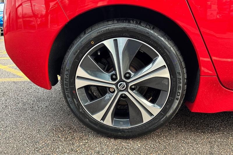 Used Nissan Leaf 2021 for sale - 76882501: Photo 9