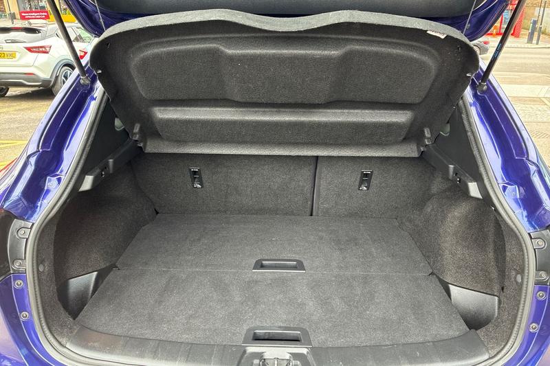 Used Nissan Qashqai 2018 for sale - 77641427: Photo 24