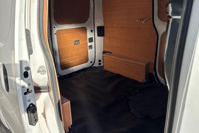 Used Nissan e-NV200 2021 for sale - 77013704: Photo 23