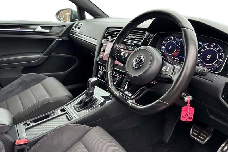 Used Volkswagen Golf 2017 for sale - 77312721: Photo 10