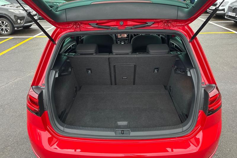 Used Volkswagen Golf 2017 for sale - 77312721: Photo 24