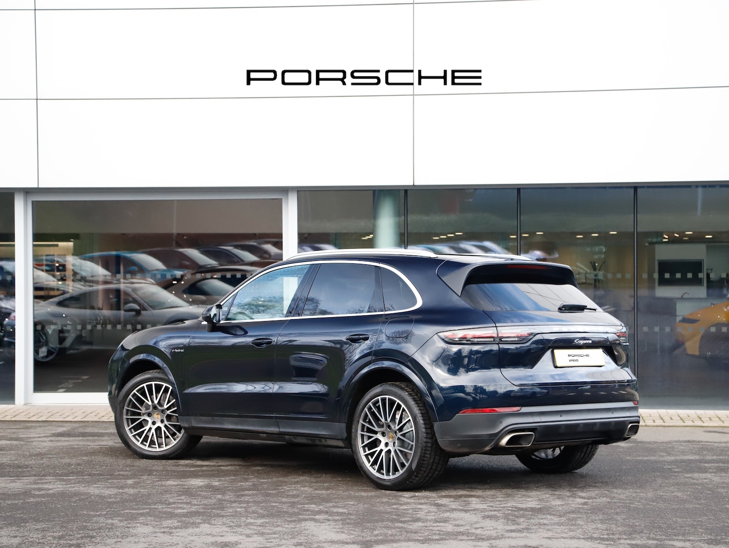Used Porsche Cayenne 2021 for sale - 77691990: Photo 3