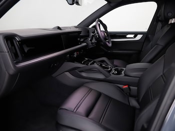 Used Porsche Cayenne 2024 for sale - 79045761: Photo