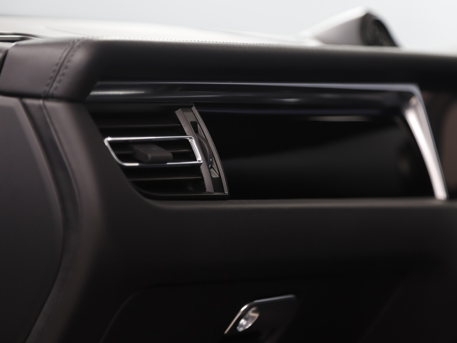 Used Porsche Macan 2022 for sale - 77582590: Photo 35