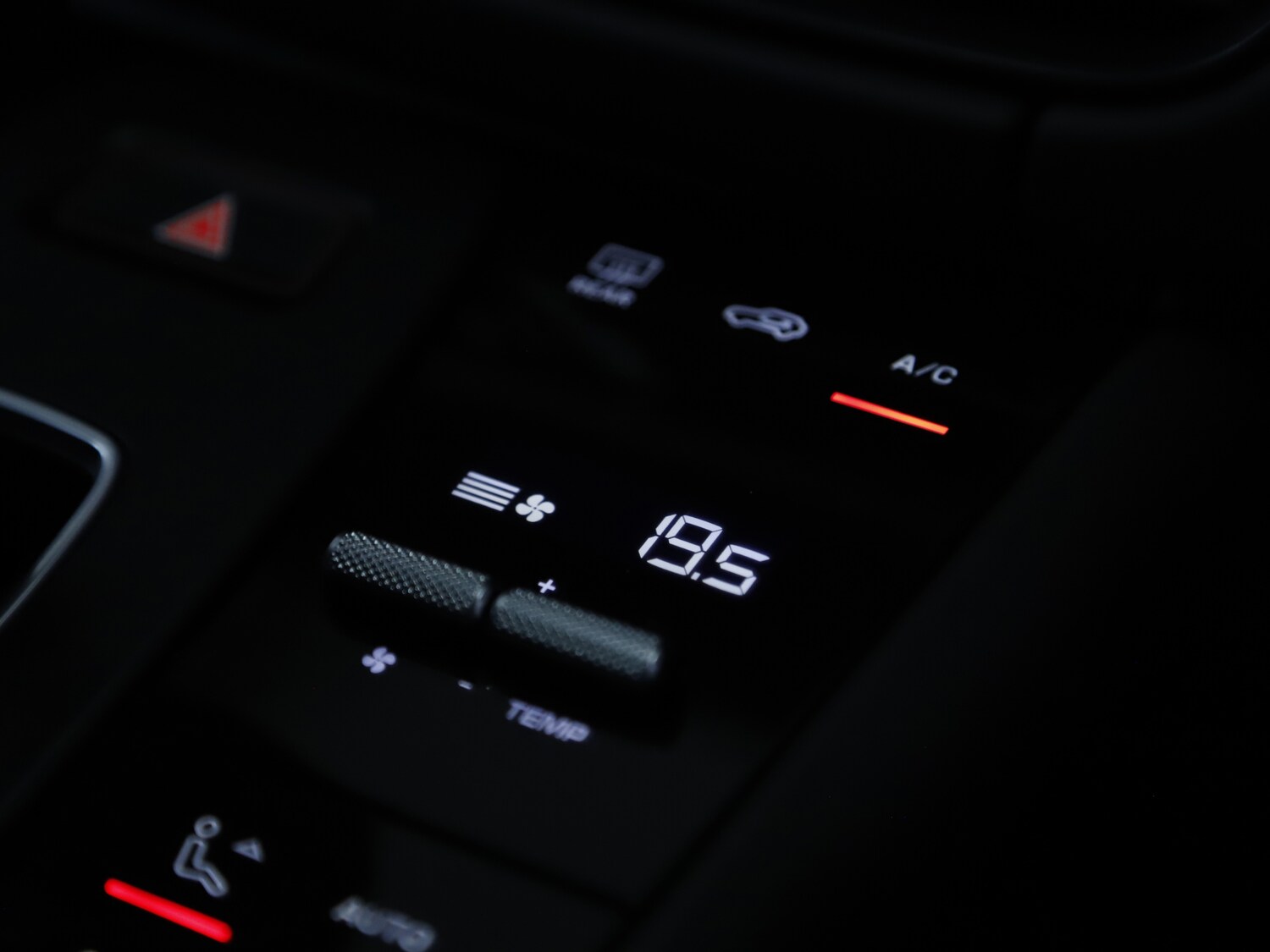 Used Porsche Macan 2022 for sale - 77582590: Photo 38