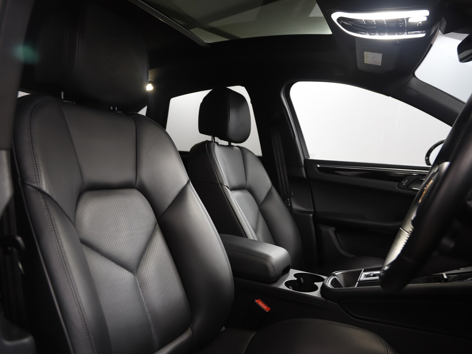 Used Porsche Macan 2022 for sale - 77582590: Photo 41