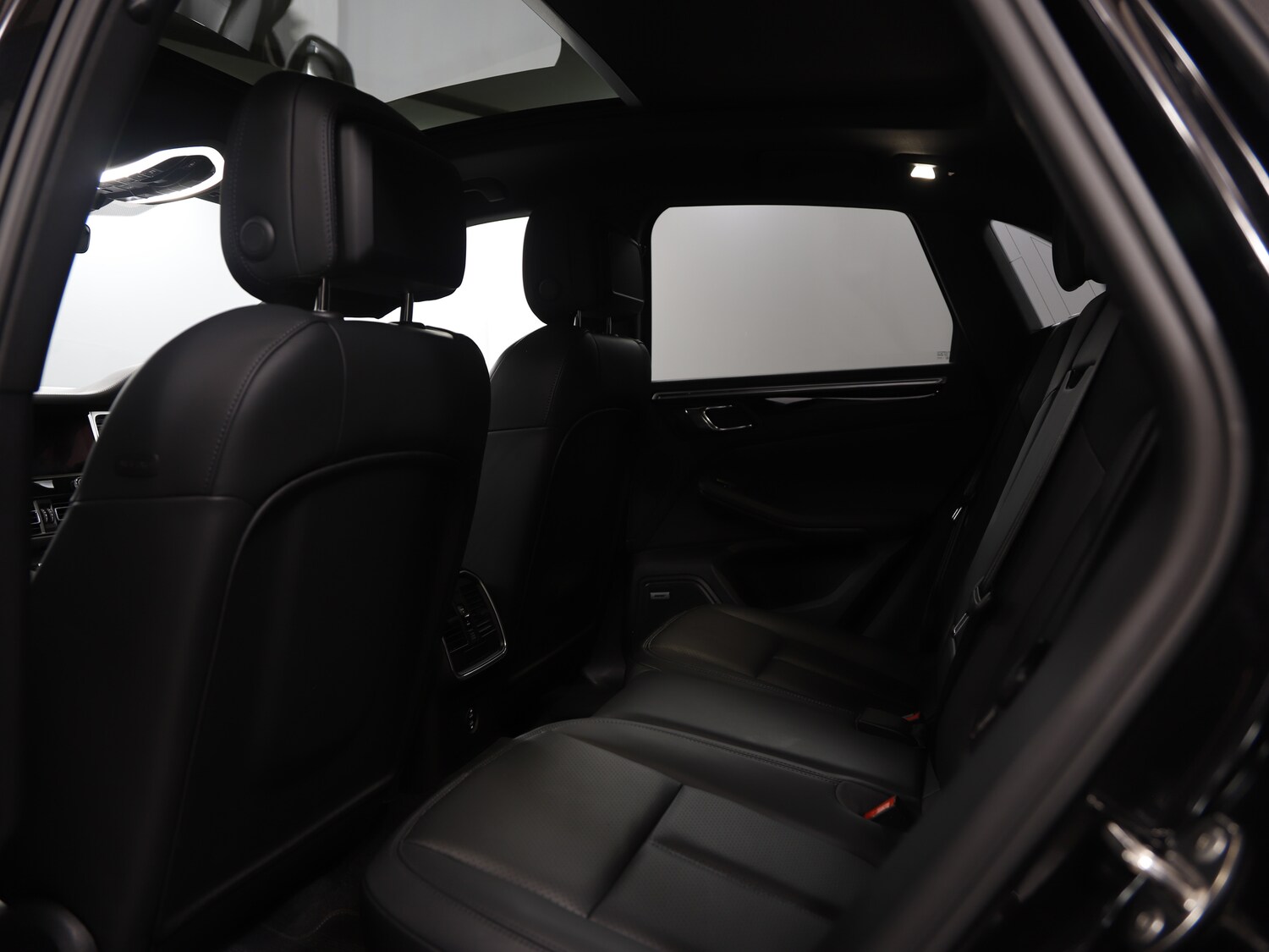 Used Porsche Macan 2022 for sale - 77582590: Photo 45