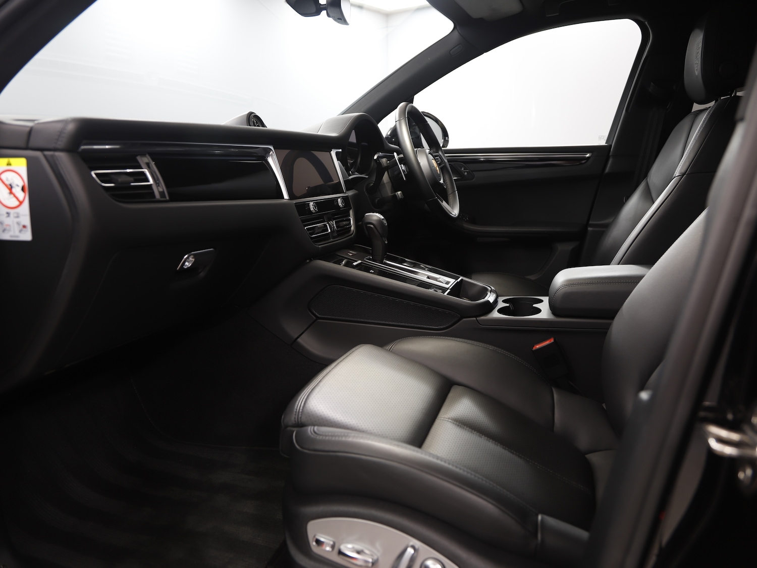 Used Porsche Macan 2022 for sale - 77582590: Photo 5