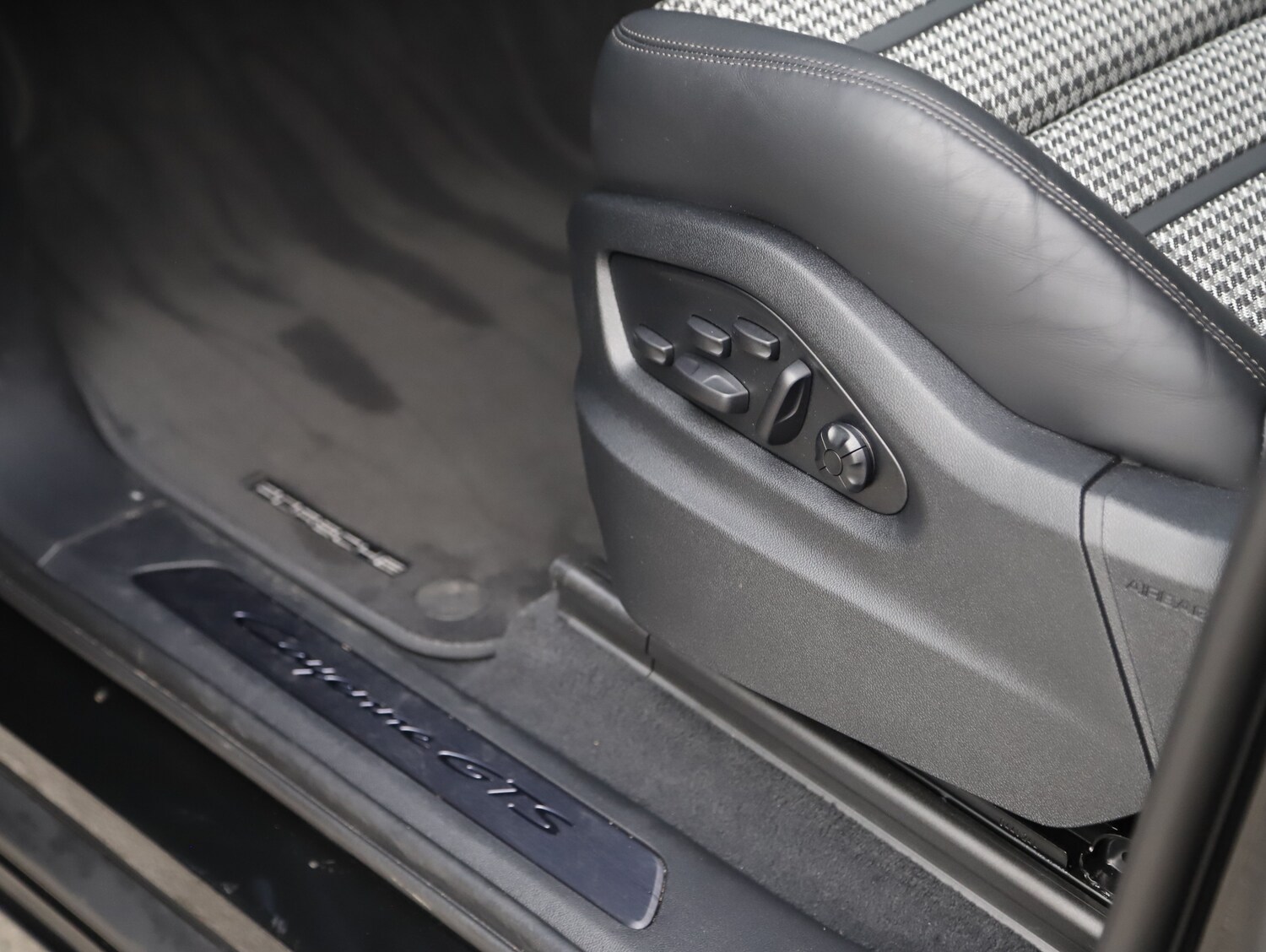 Used Porsche Cayenne 2025 for sale - 78095663: Photo 22