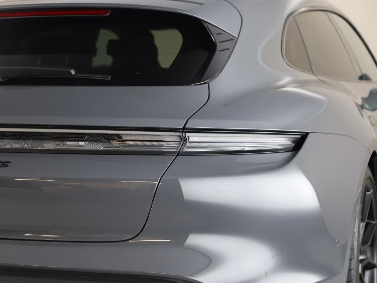Used Porsche Taycan 2025 for sale - 76197124: Photo 11