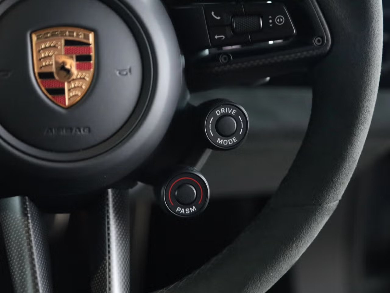 Used Porsche Taycan 2025 for sale - 76197124: Photo 23