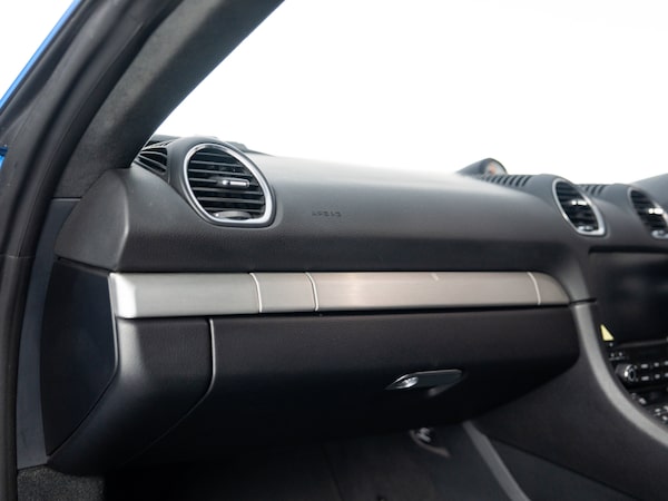 Used Porsche 718 Cayman 2021 for sale - 76197126: Photo 3