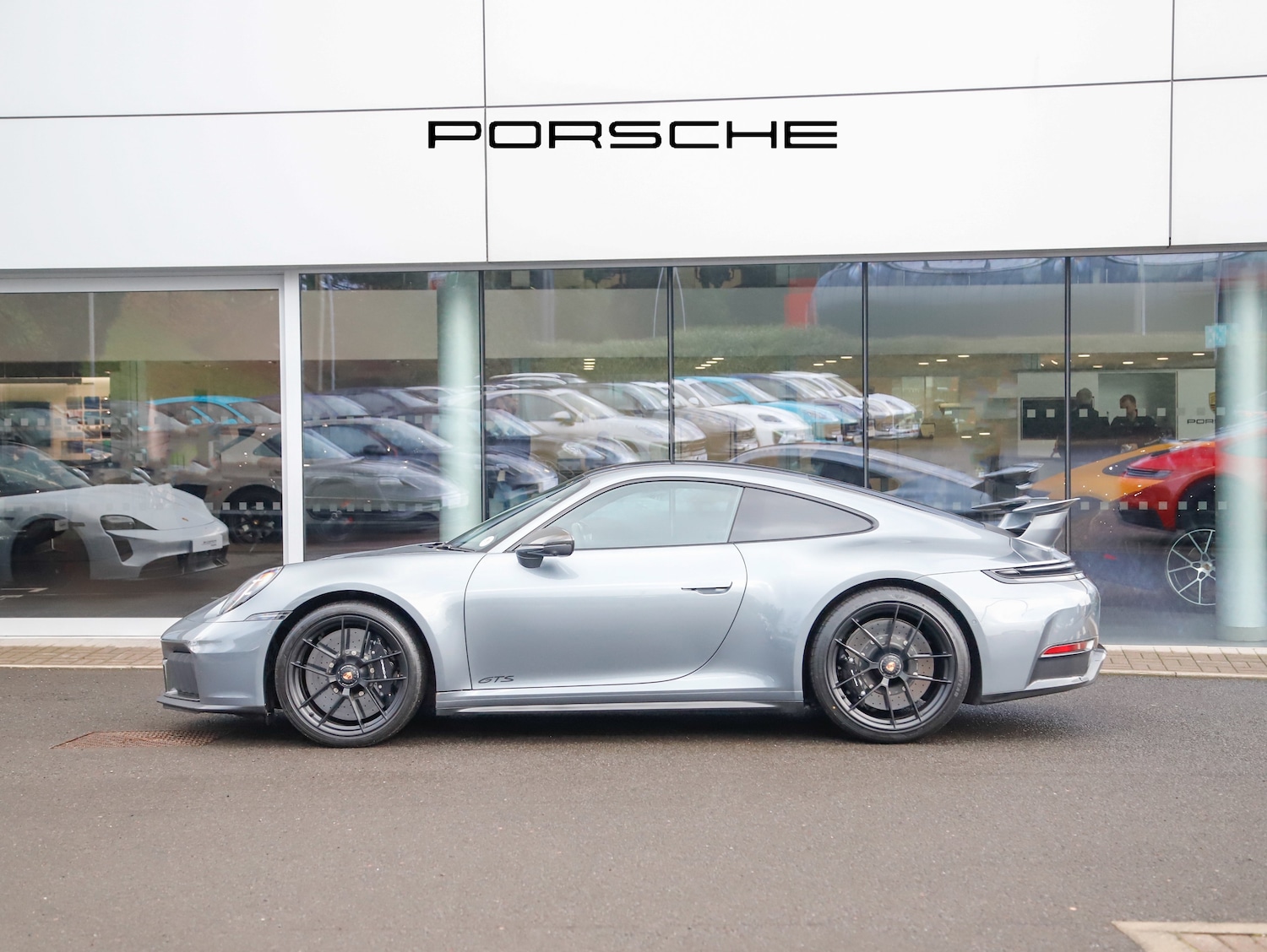 Used Porsche 911 2024 for sale - 77836183: Photo 6
