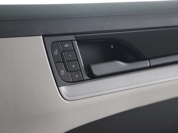 Used Porsche Cayenne 2024 for sale - 76303447: Photo 34