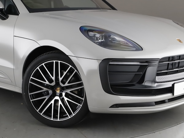Used Porsche Macan 2025 for sale - 76184800: Photo 16