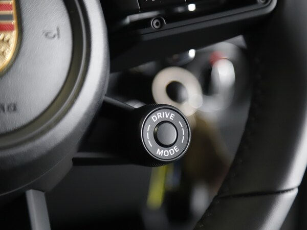 Used Porsche Macan 2025 for sale - 76184800: Photo 22
