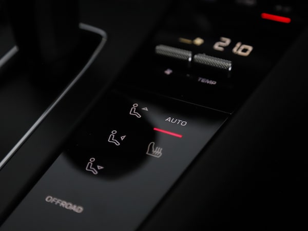 Used Porsche Macan 2025 for sale - 76184800: Photo 27