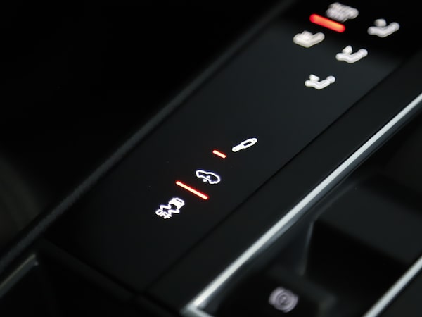 Used Porsche Macan 2025 for sale - 76184800: Photo 32