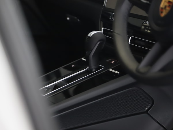 Used Porsche Macan 2025 for sale - 76184800: Photo 34