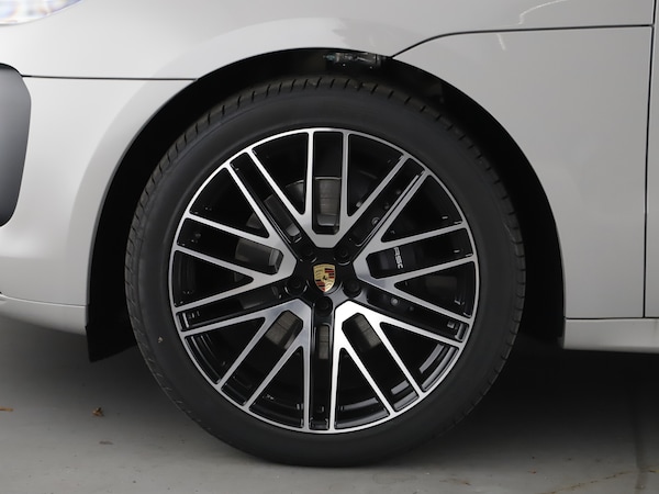 Used Porsche Macan 2025 for sale - 76184800: Photo 4