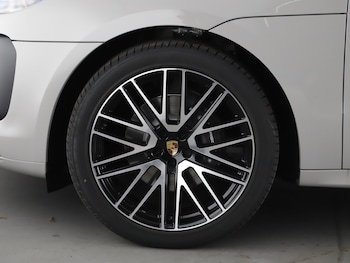 Used Porsche Macan 2025 for sale - 76184800: Photo 4