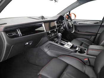 Used Porsche Macan 2022 for sale - 75528269: Photo
