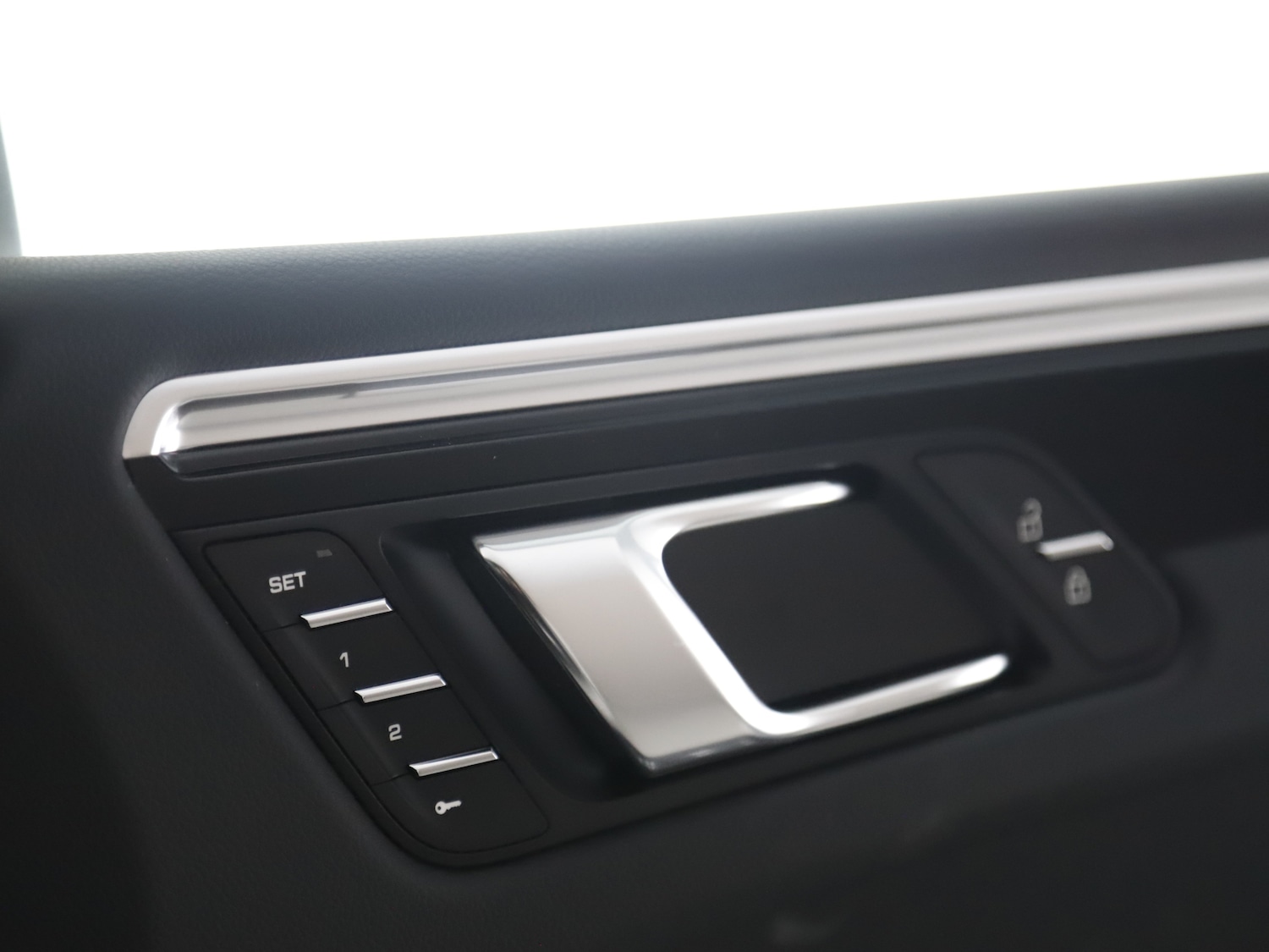 Used Porsche Macan 2025 for sale - 76416399: Photo 22