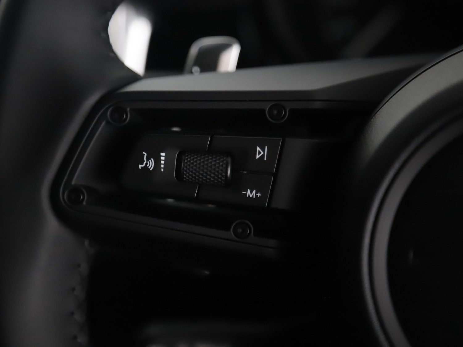 Used Porsche Macan 2025 for sale - 76416399: Photo 32