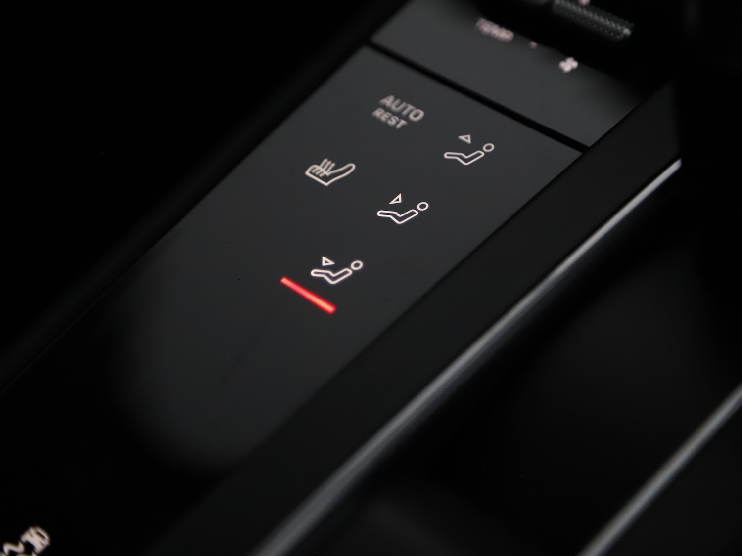 Used Porsche Macan 2025 for sale - 76416399: Photo 34